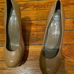 Jeffrey Campbell tan Leather pumps size 6